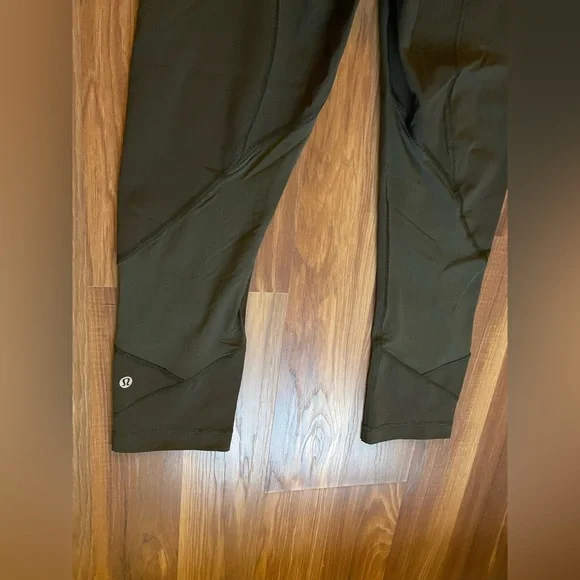 Lululemon Pace Rival Crop 22" #W6F41S, Olive Green. Size: 6 - Picture 5 of 8
